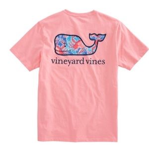 EUC Vineyard Vine shirt